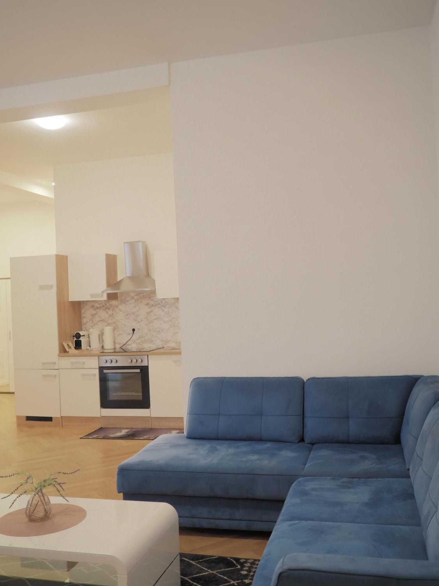 Home Sweet Home - Vienna Central 외부 사진