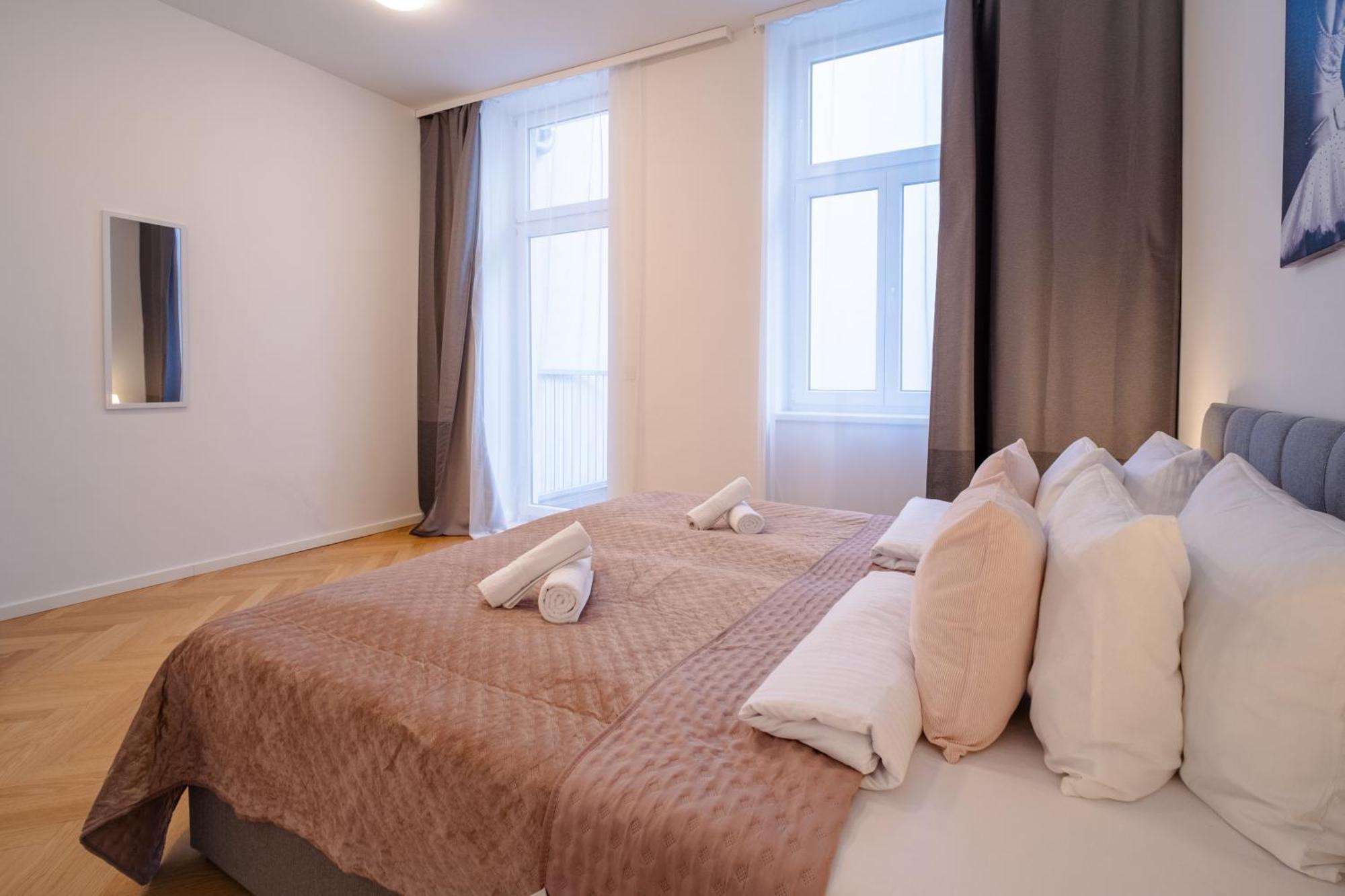 Home Sweet Home - Vienna Central 외부 사진