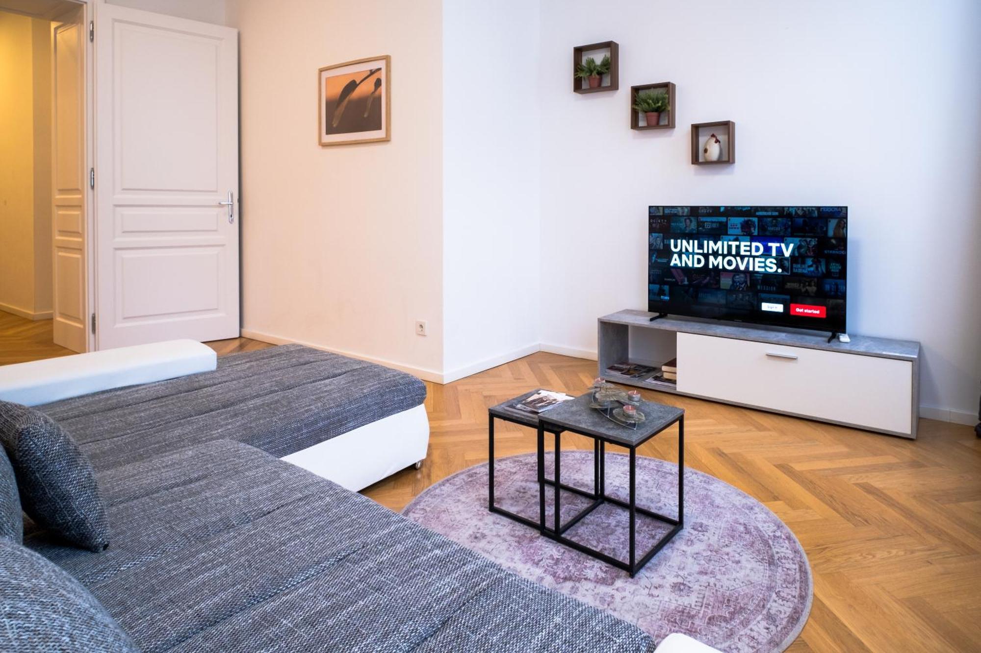 Home Sweet Home - Vienna Central 외부 사진